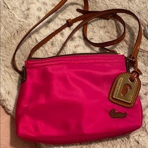 🎃Dooney and Bourke crossbody pouchette🎃